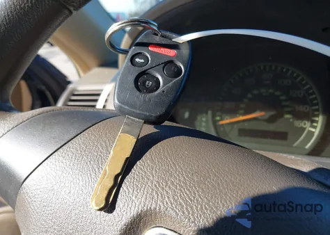 2005 Honda Accord 2.4 Lx z USA, uszkodzony, nr VIN 1HGCM564X5A160527